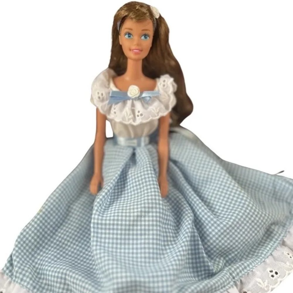 Little Debbie Barbie Collector Edtion Series II 1995  NIB